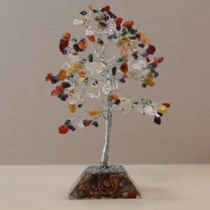 Edelsteinbaum mit Orgonit-Sockel – 160 Steine – Mehrfarbig