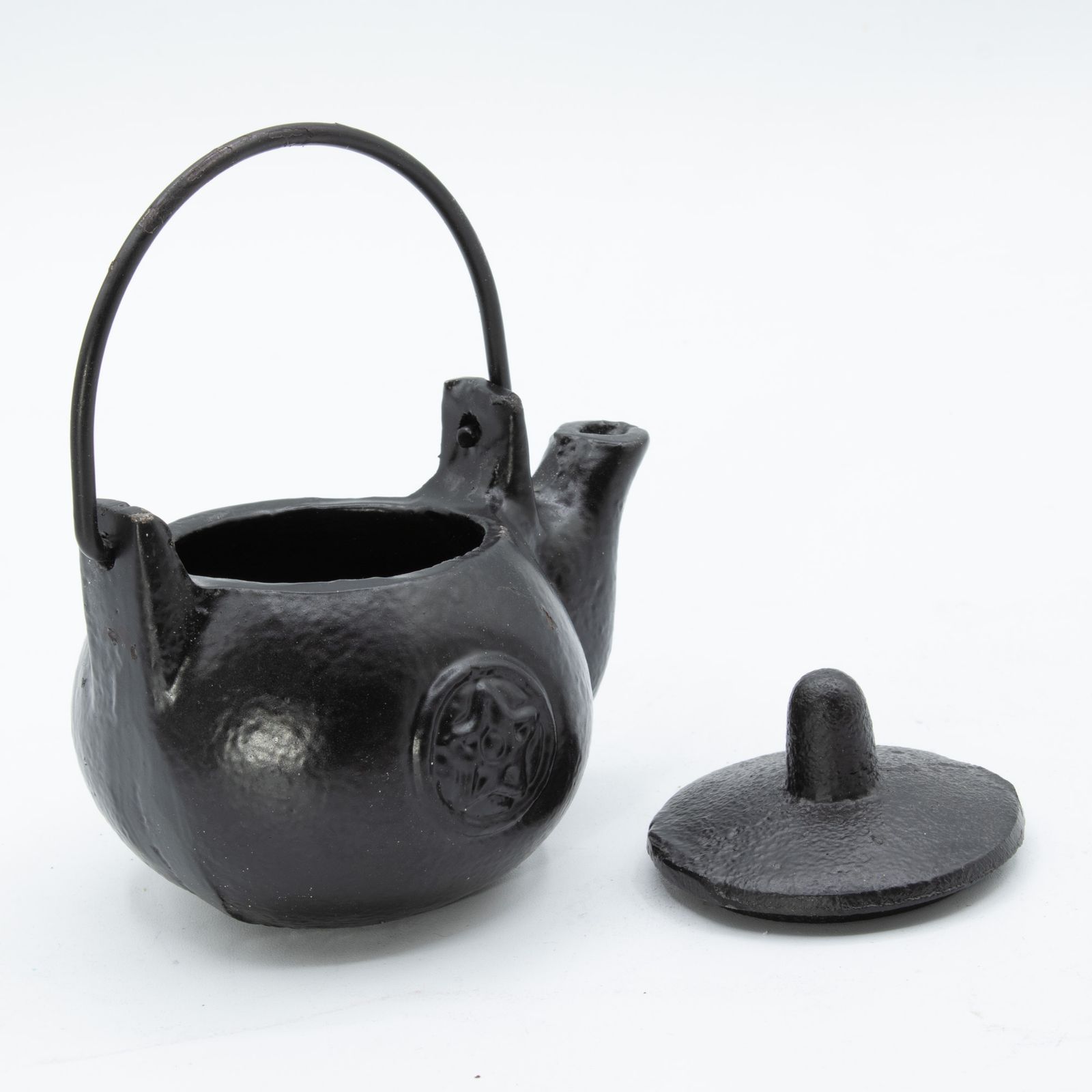 Räucherhalter – Klein Gusseisen Ritual Topf mit Fünfeck 8x8x10 cm – Bild 4