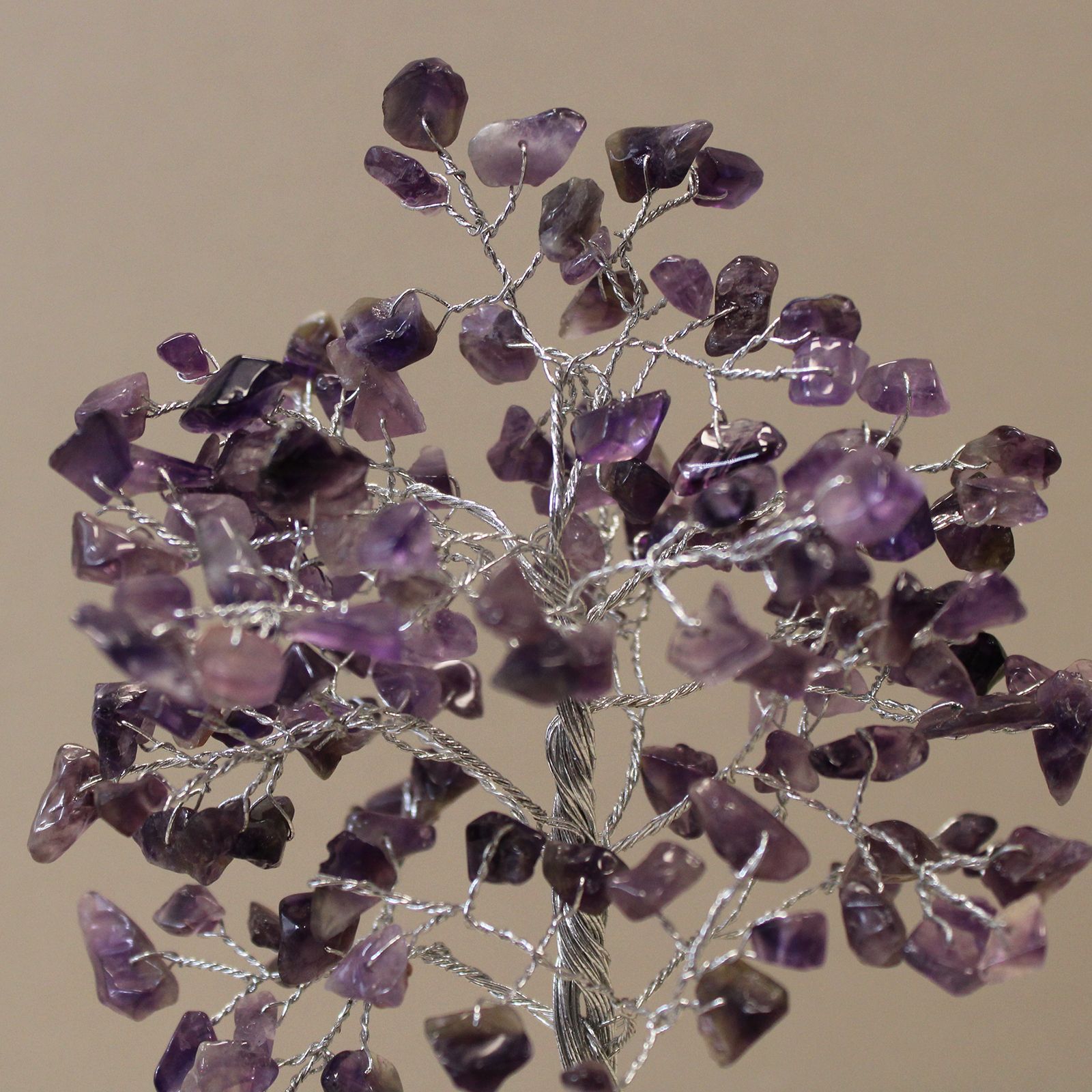 Edelsteinbaum mit Orgonit-Sockel – 160 Steine – Amethyst – Bild 4