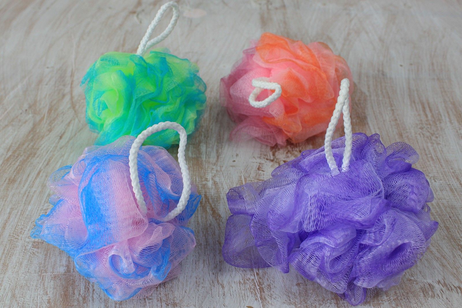 Badezubehör – Pretty Variegated Scrunchies 4 sortiert (Präsentationsröhre) – 40gm