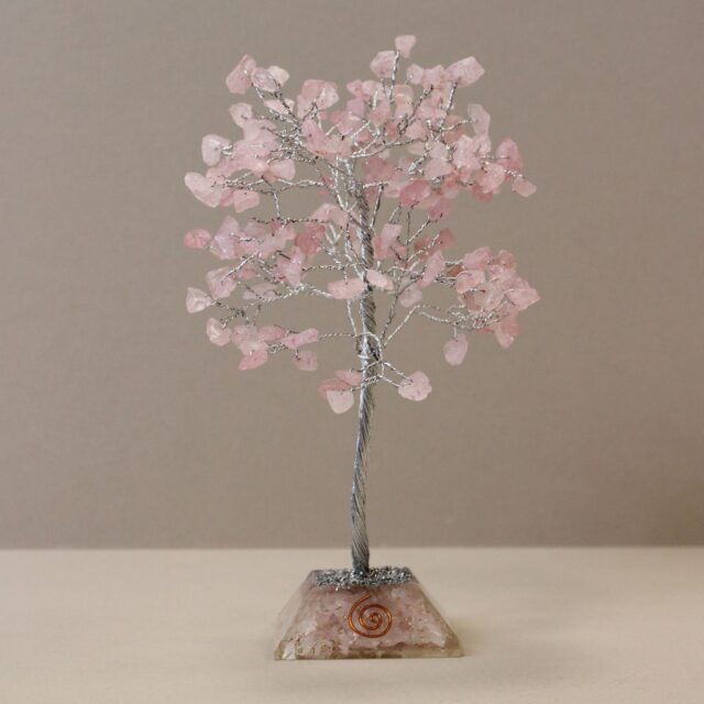 Edelsteinbaum mit Orgonit-Sockel – 160 Steine – Rosenquarz