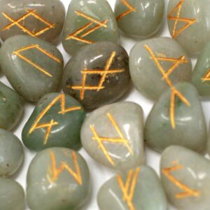 Runen – Runenstein-Set im Beutel – Grün Aventurine