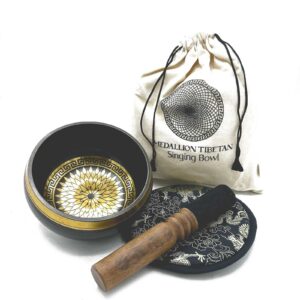 Handgeschlagenes Klangschalen-Geschenkset mit Gravur – 14 cm – Rund Medallions