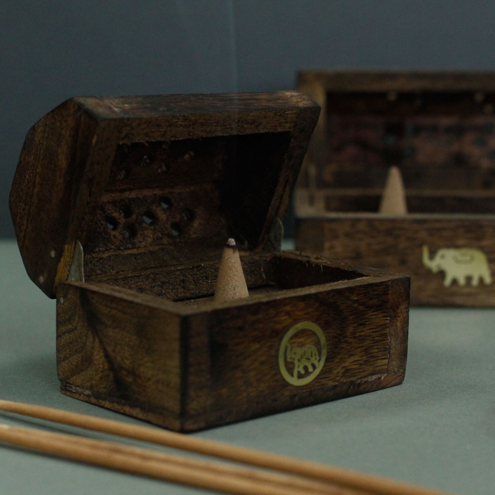 Räucherhalter – Mini Rauch Box – Mangoholz – Bild 3
