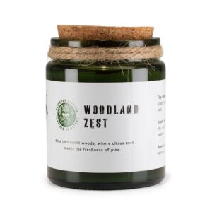 Sojawachskerze – Greenman Holzdocht Sojakerze – Woodland Zest