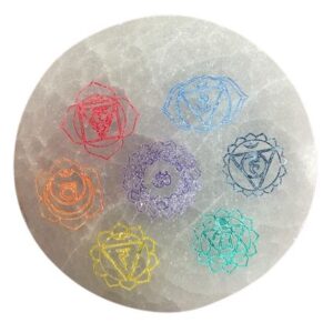Kleine Selenit-Ladeplatte 8 cm – Chakra-Motiv – Farbe