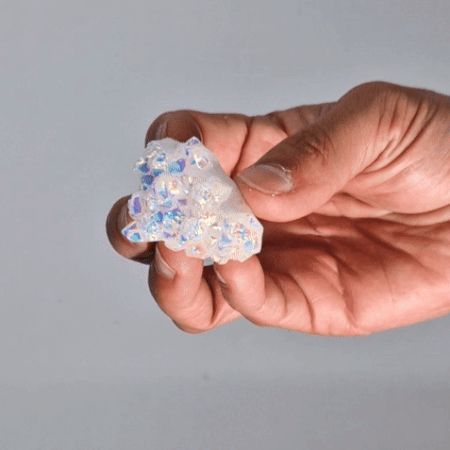 Kleiner veredelter Quarz – Aura Engel Quarz (ca. 40-65 g 3.5-5 cm)