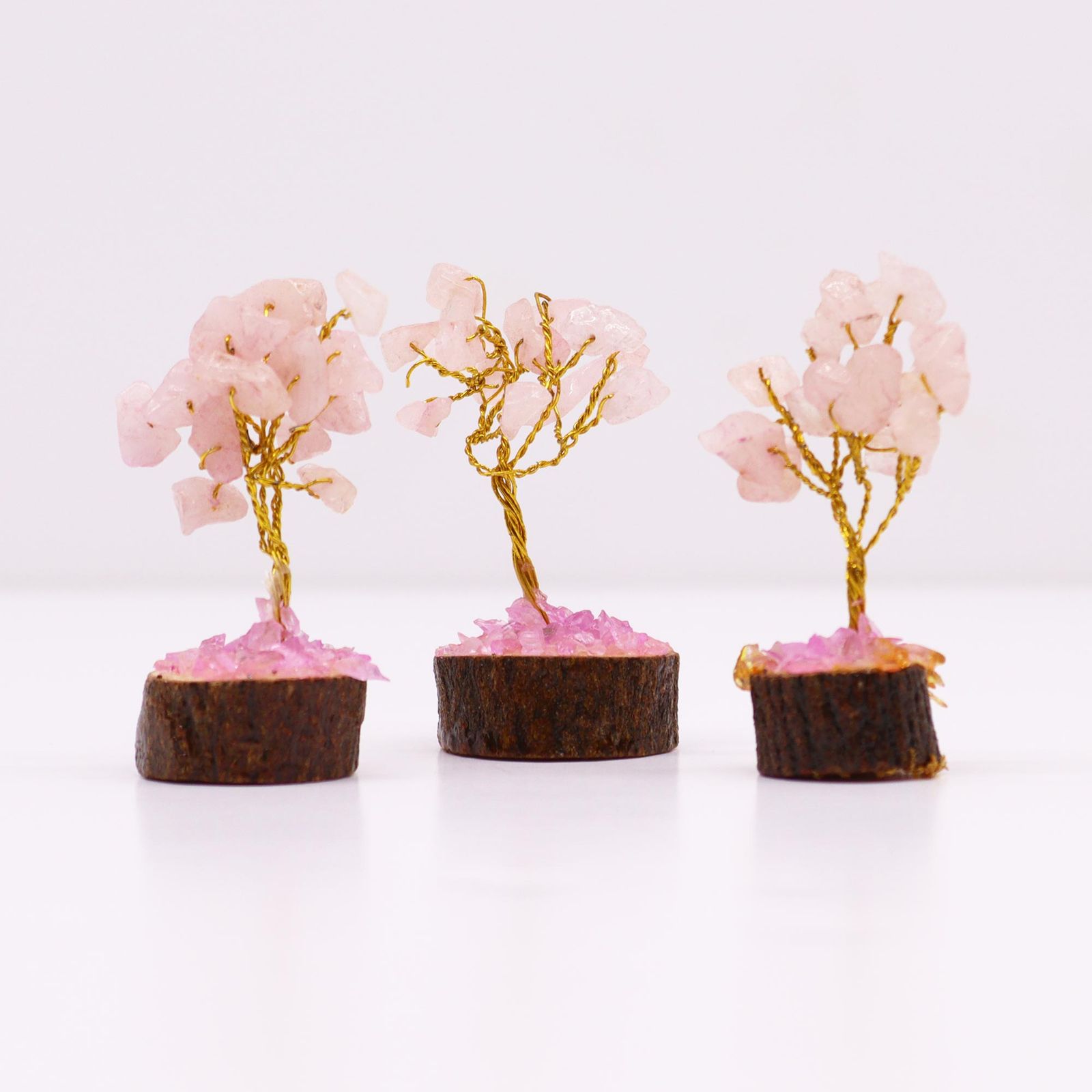 Mini-Edelsteinbaum mit Holzsockel – Rosenquarz (15 Steine) – Bild 5
